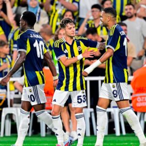 fenerbahcenin goztepe maci kadrosu aciklandi 5 isim yer almadi JCNGv39p