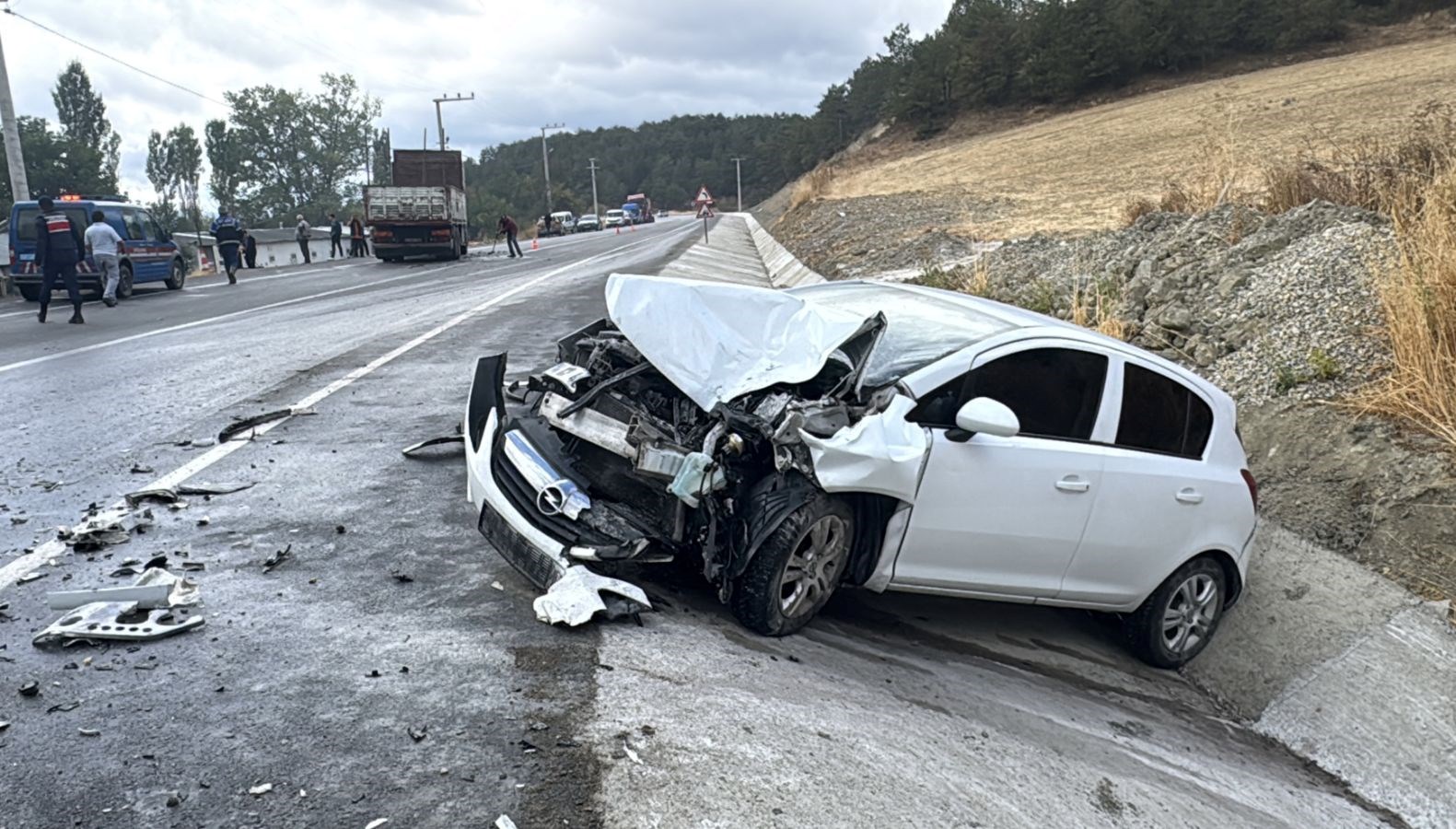 boluda zincirleme trafik kazasi yaralilar var AySwp7iA