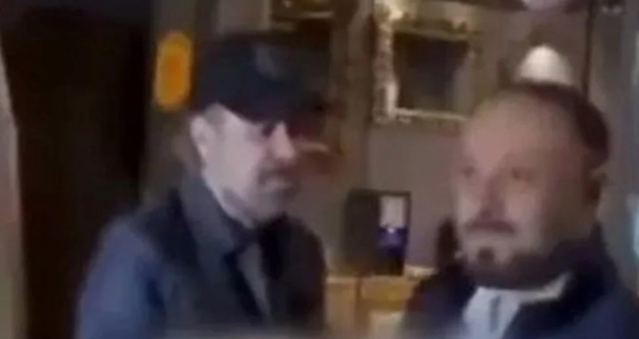 nejat islere kafa atan muhabir ozur diledi sozlerini kaldiramadim XbIRUwnC