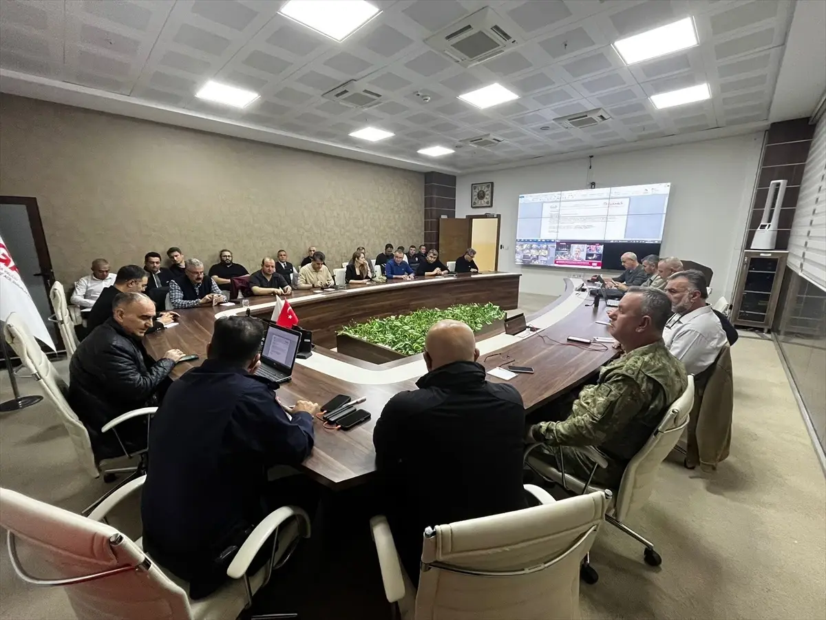 manisada 61 buyuklugunde deprem jiT9VfOq.jpg