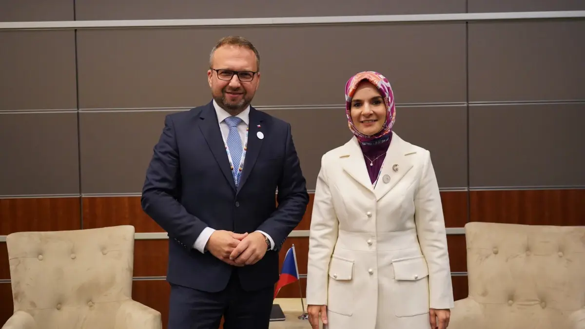 bakan goktas dunya sosyal kalkinma zirvesinde cekya ile isbirliklerini gorustu vZrEkU3b.jpg